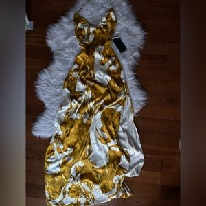 Sleeveless maxi dress